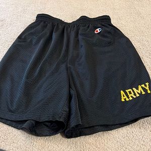 Men’s Army shorts black size Medium